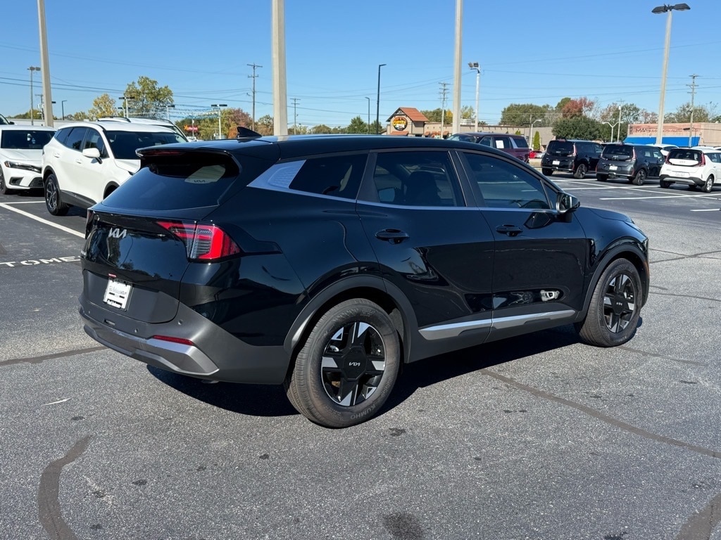 New 2026 Kia Sportage LX SUV