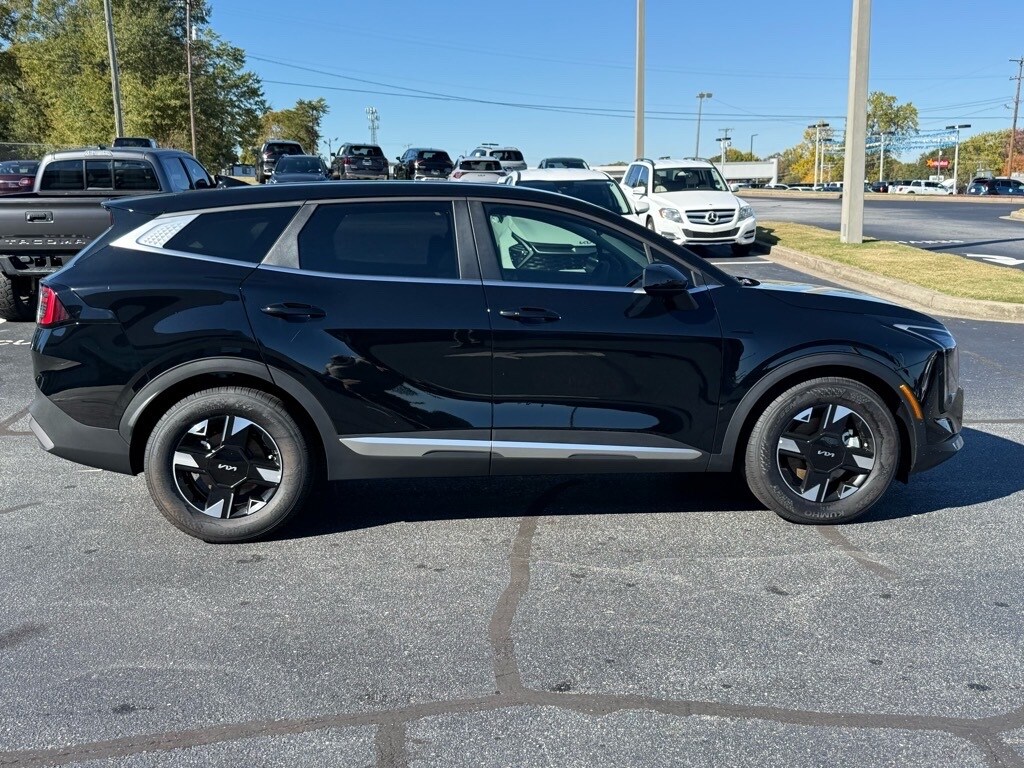 2026 Kia Sportage LX photo 2