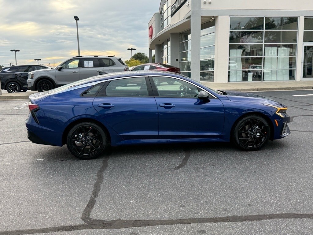 2026 Kia K5 GT-Line photo 2