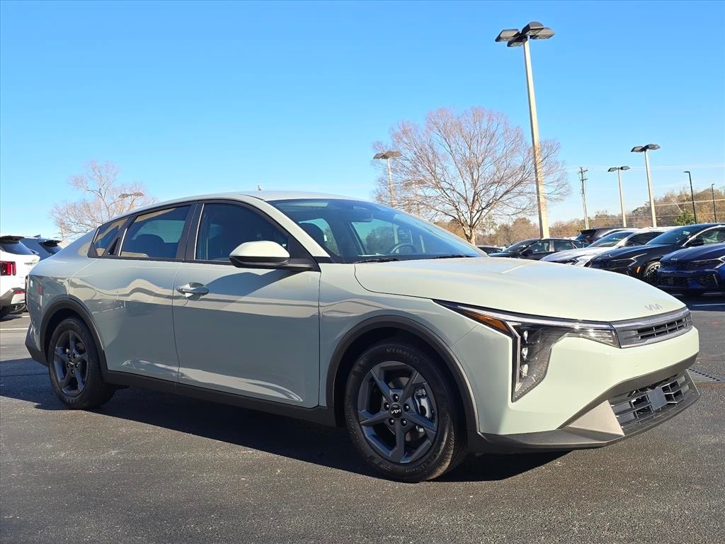 2025 Kia K4 LXS's photo