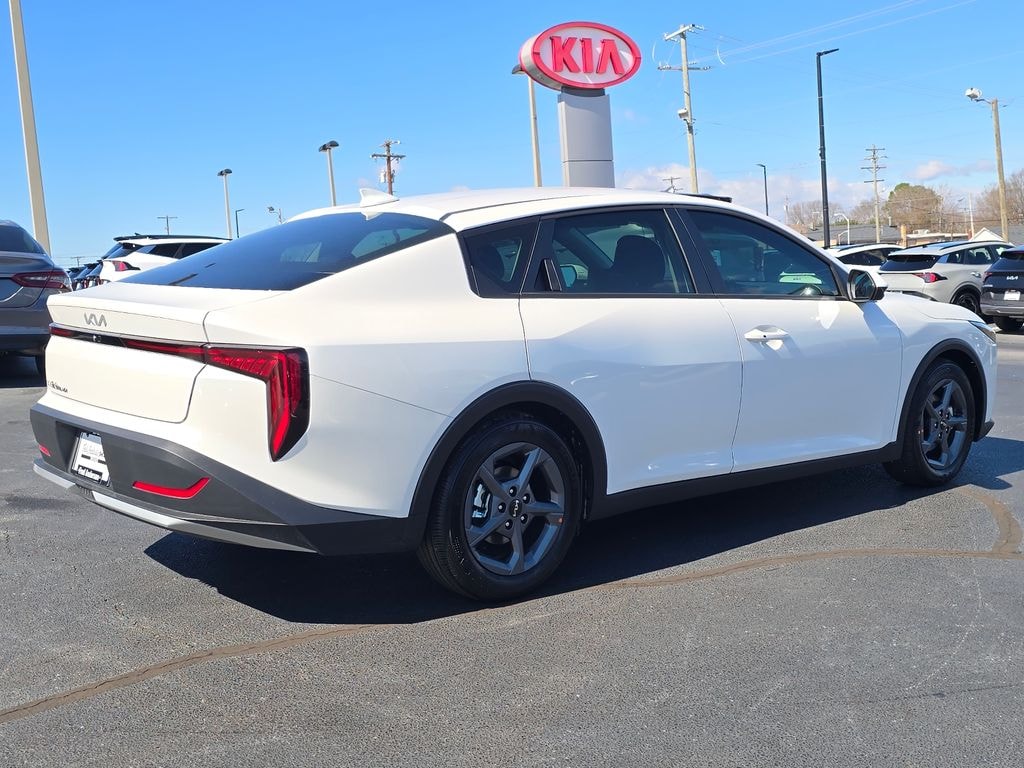 New 2026 Kia K4 LX Sedan