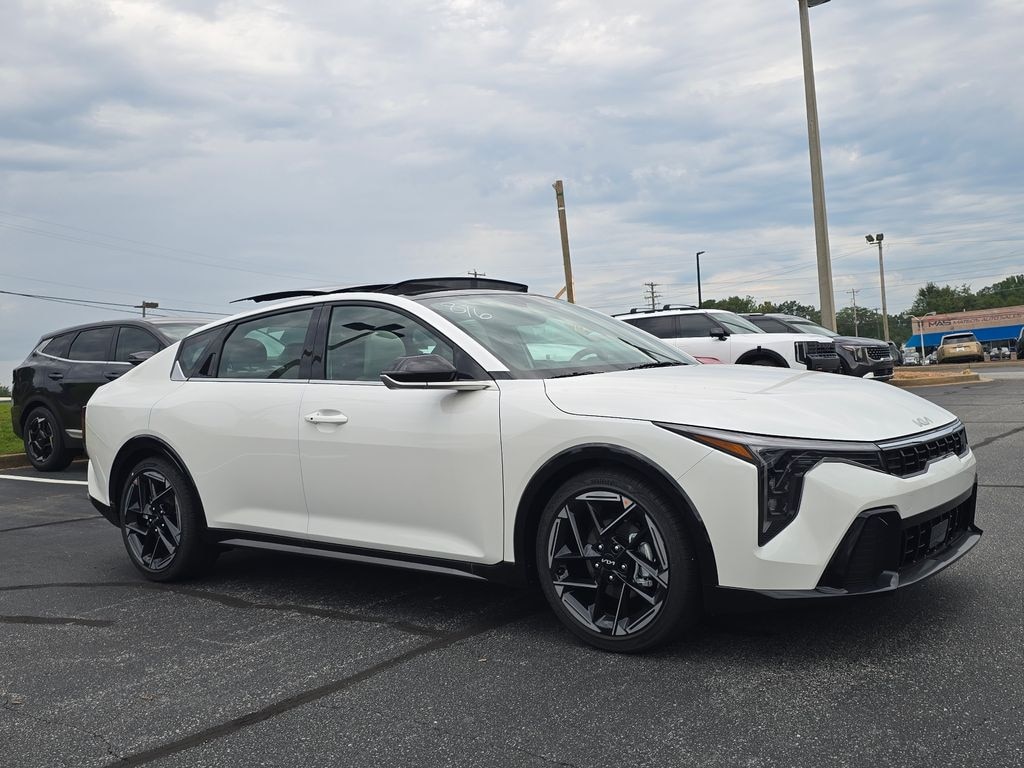 New 2026 Kia K4 GT-Line Sedan