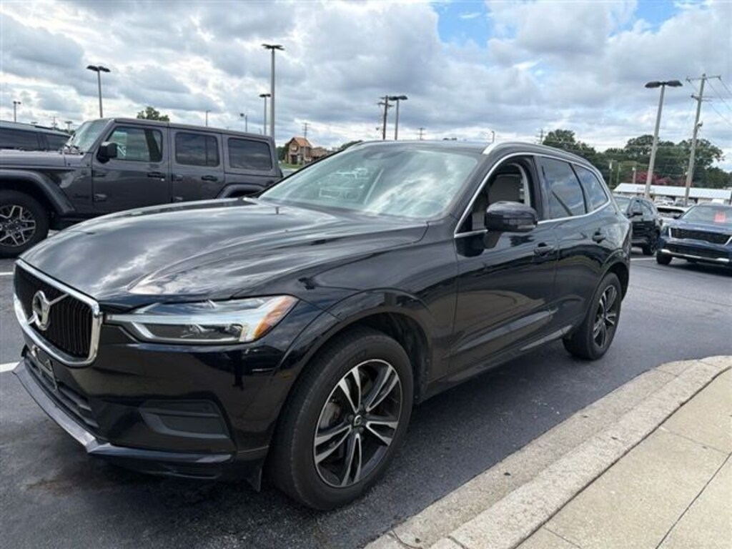Used 2020 Volvo XC60 T6 Momentum SUV