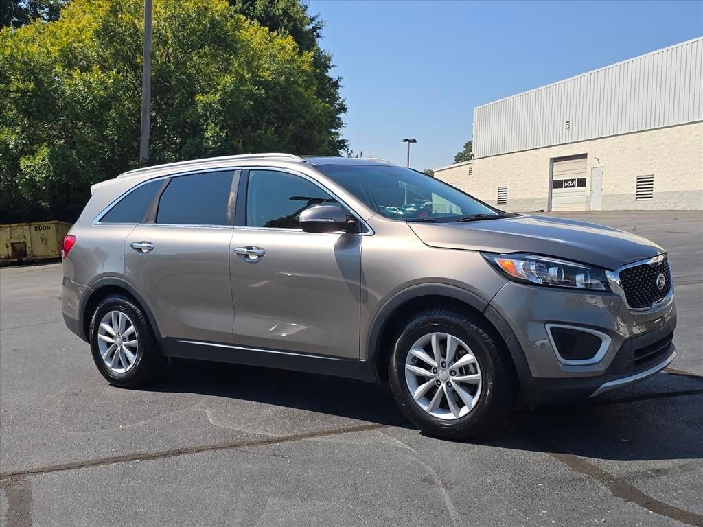 Used 2017 Kia Sorento 3.3L LX SUV