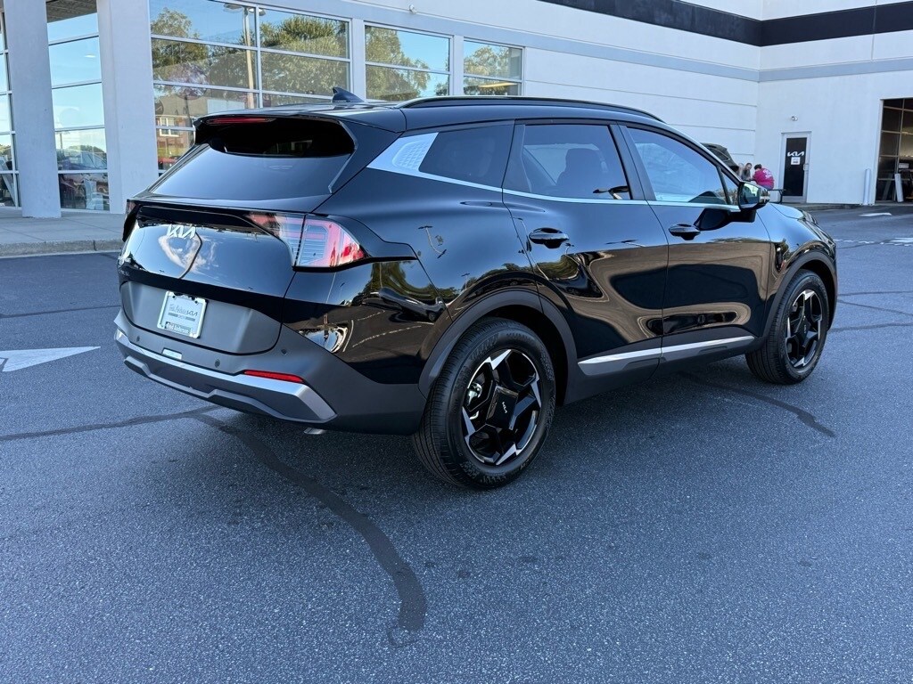 2026 Kia Sportage EX photo 3