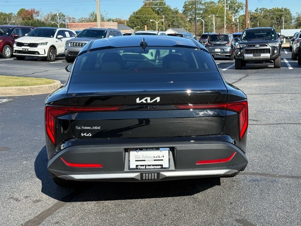 New 2025 Kia K4 LX Sedan