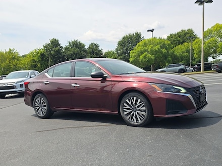 2025 Nissan Altima SV Sedan