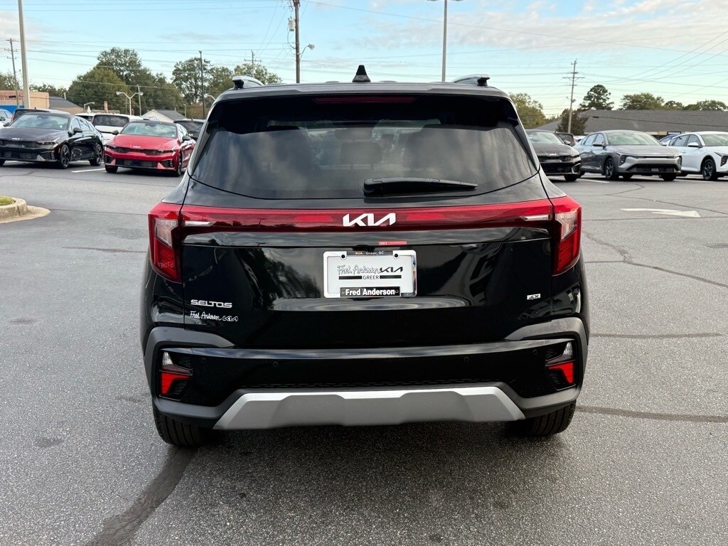 2026 Kia Seltos EX photo 2