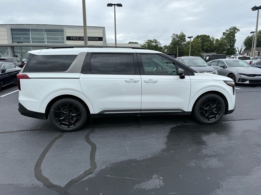 2026 Kia Carnival SX Prestige photo 2