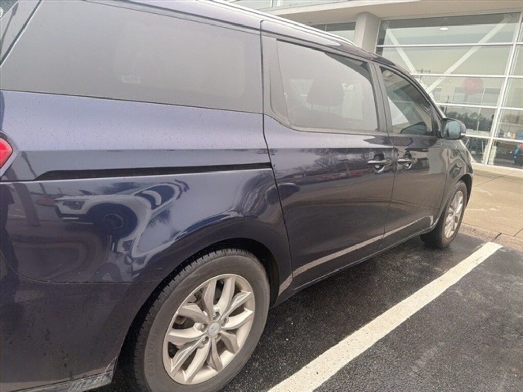Used 2021 Kia Sedona EX Minivan/Van