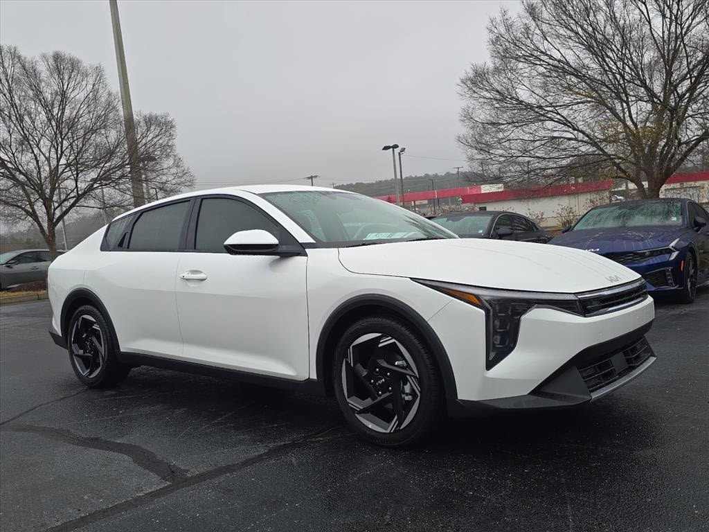 2025 Kia K4 EX's photo