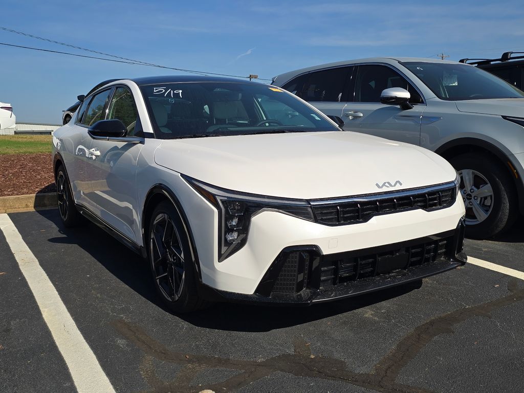 2026 Kia K4 GT-Line AT's photo