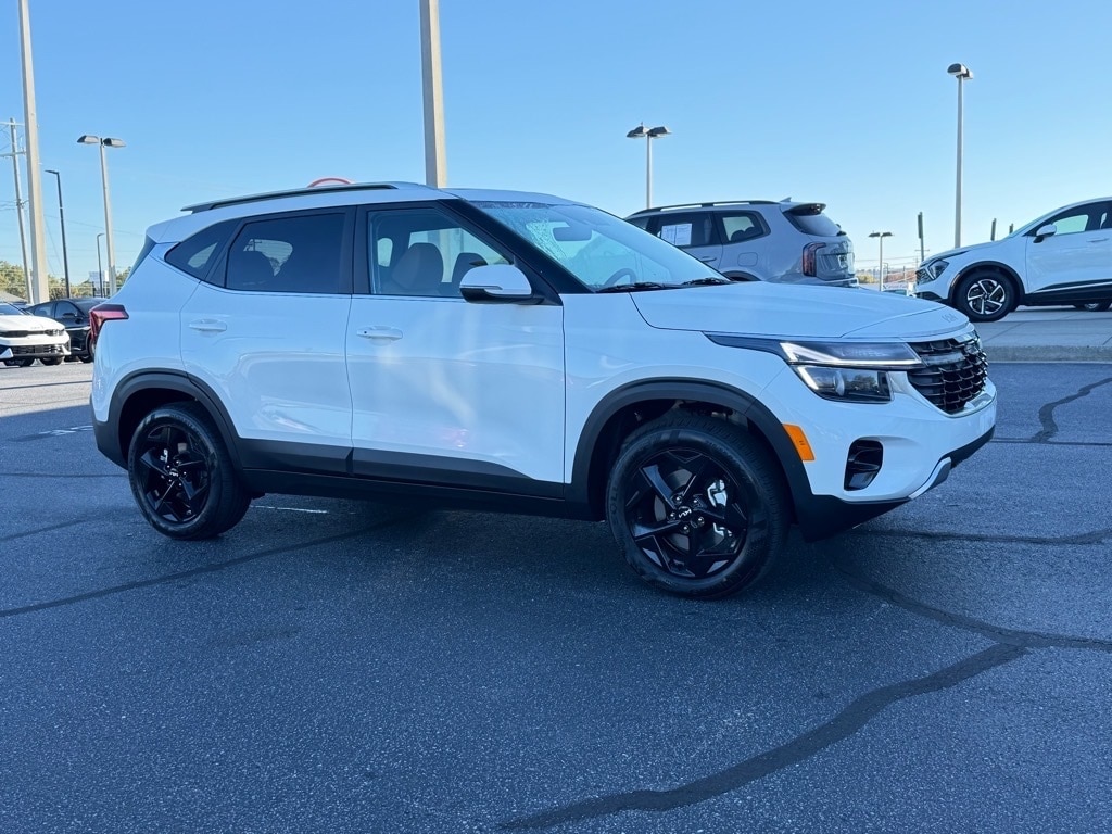 New 2026 Kia Seltos EX SUV