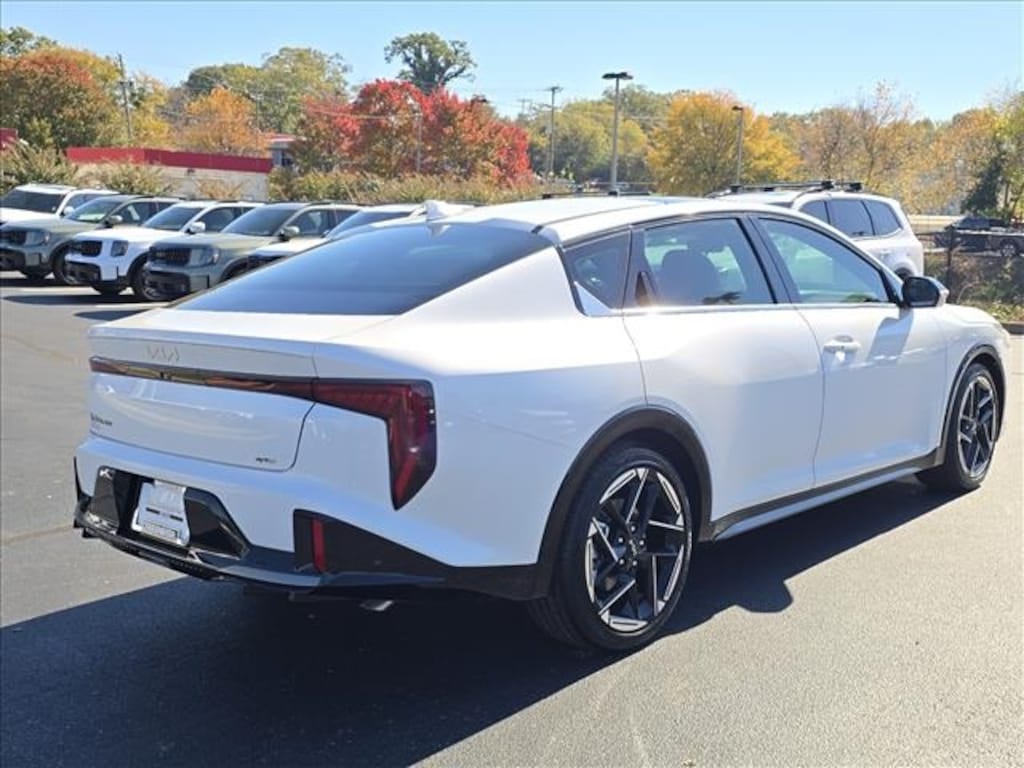 New 2025 Kia K4 GT-Line Sedan