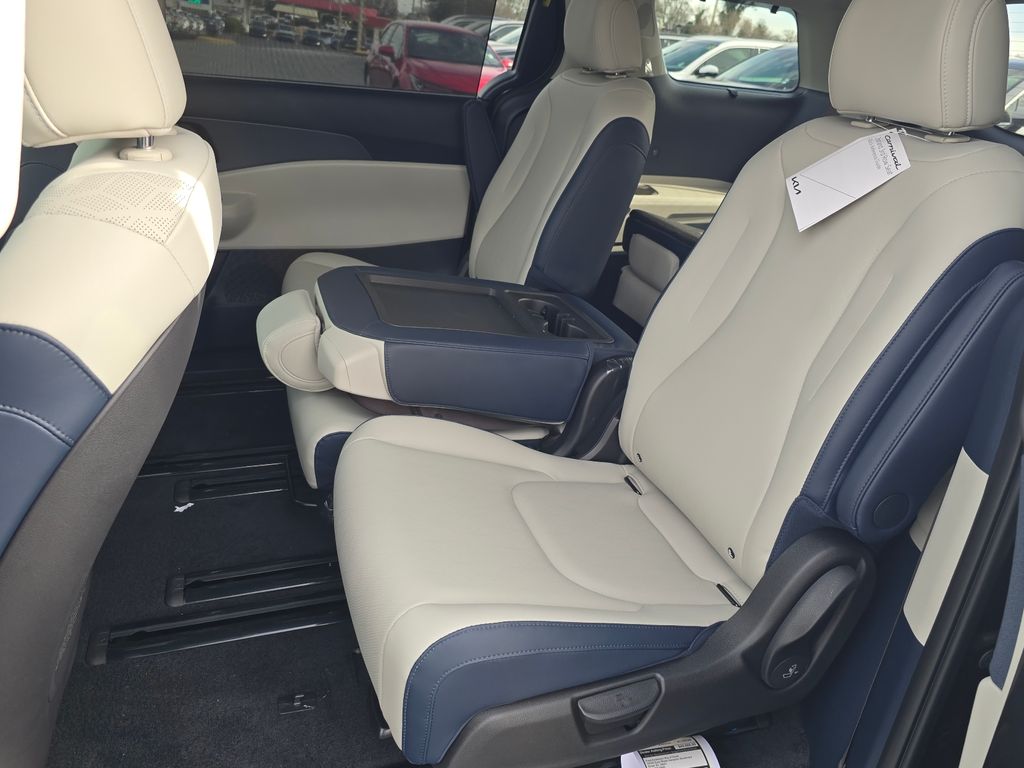 2026 Kia Carnival SX - Photo 10