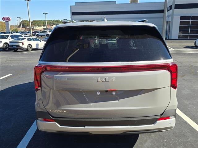 2026 Kia Carnival EX photo 3