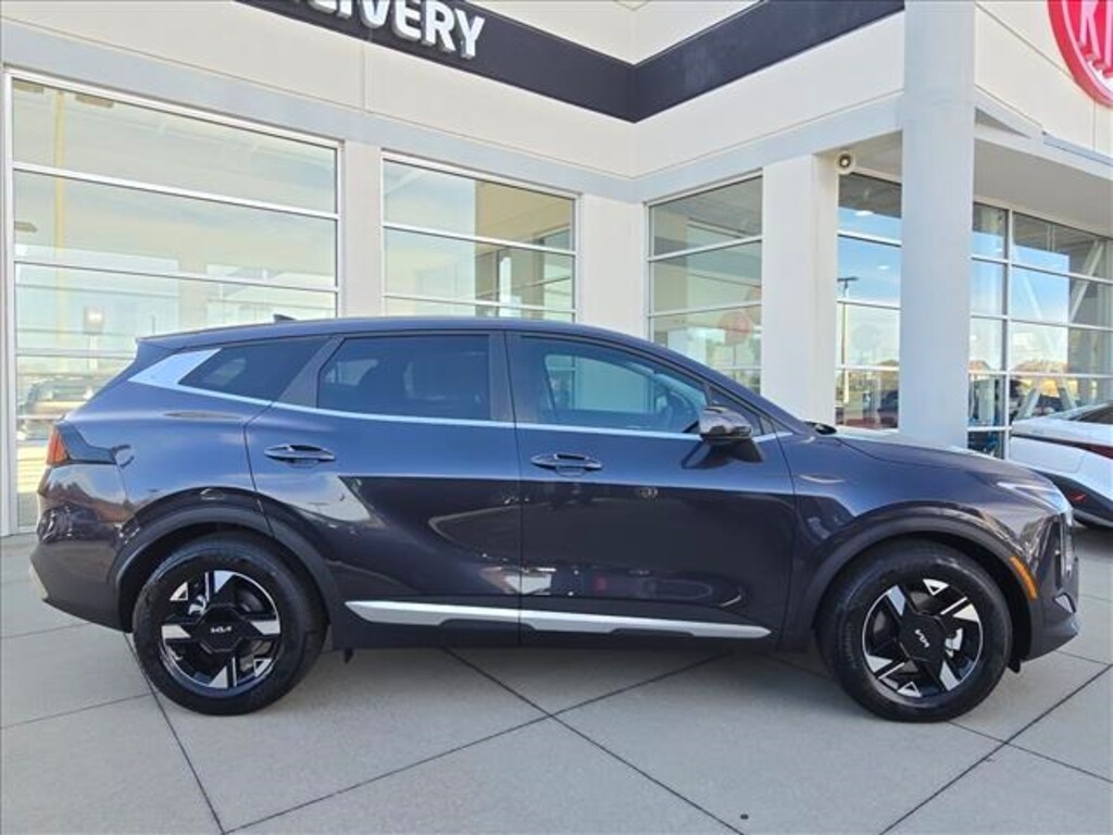 New 2026 Kia Sportage LX SUV