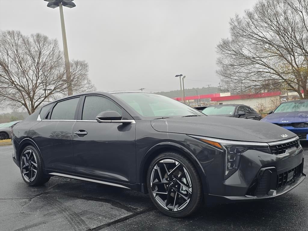 New 2025 Kia K4 GT-Line Sedan
