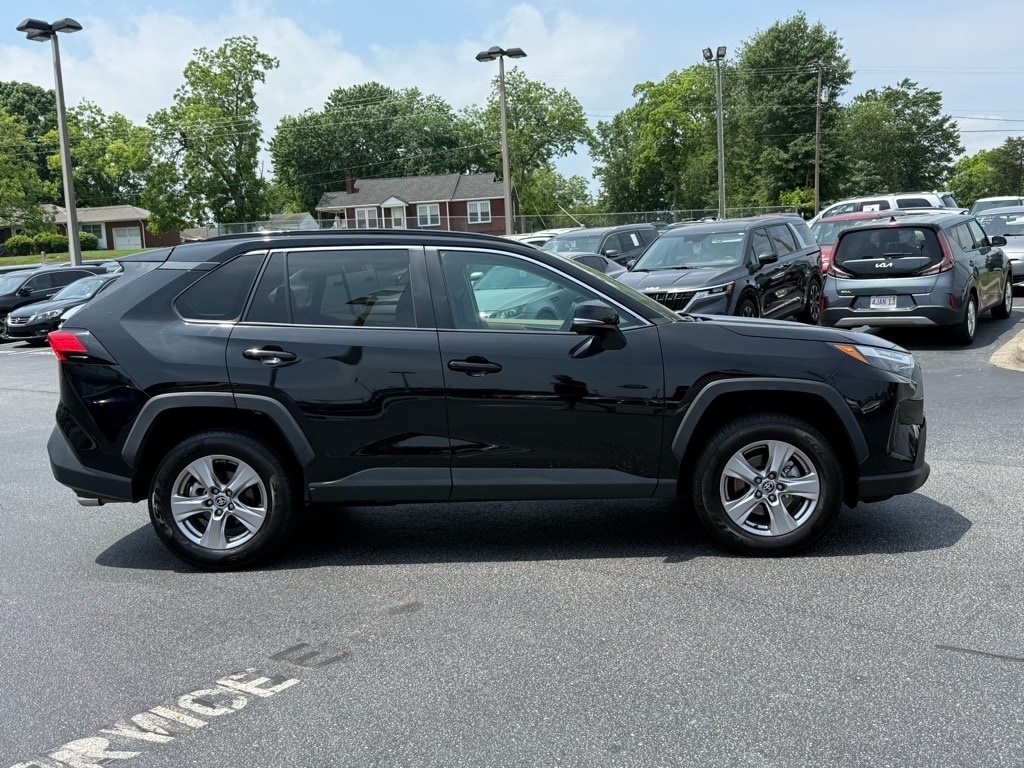 Used 2022 Toyota RAV4 XLE with VIN 2T3W1RFV4NC187438 for sale in Greer, SC
