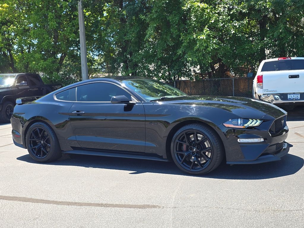 2018 Ford Mustang GT Coupe Premium's photo