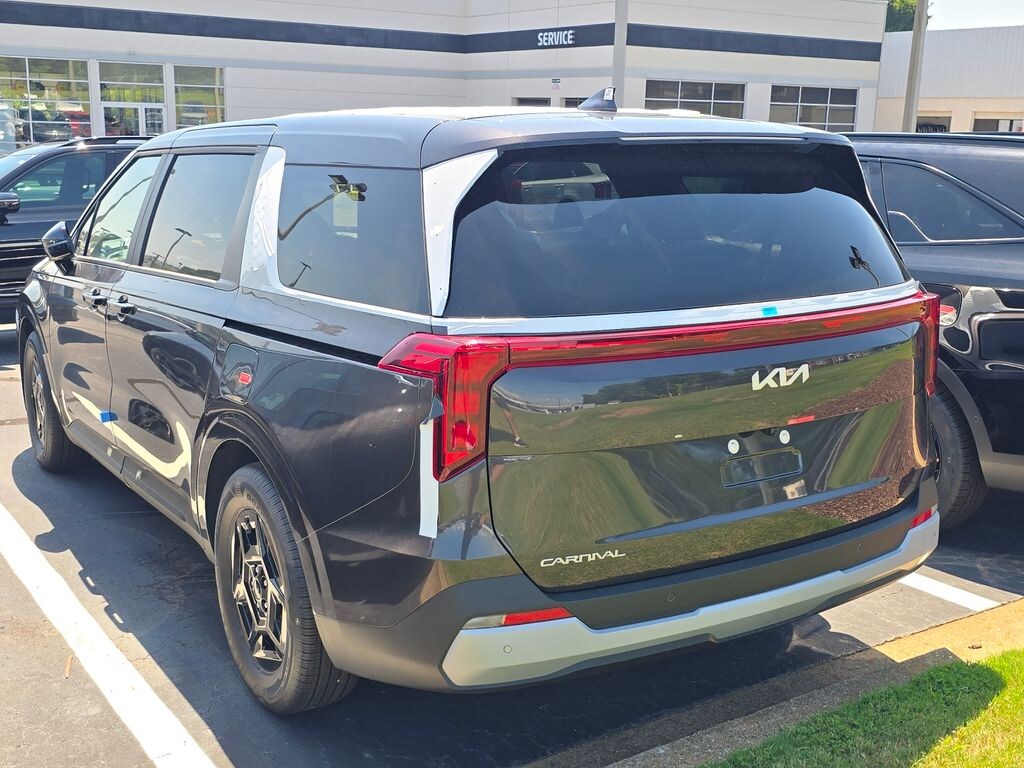 New 2027 Kia Carnival LX Minivan/Van