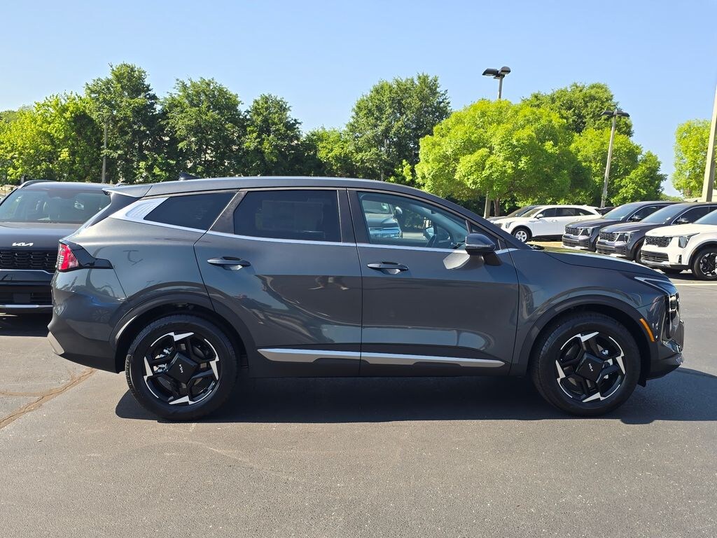 New 2026 Kia Sportage EX SUV