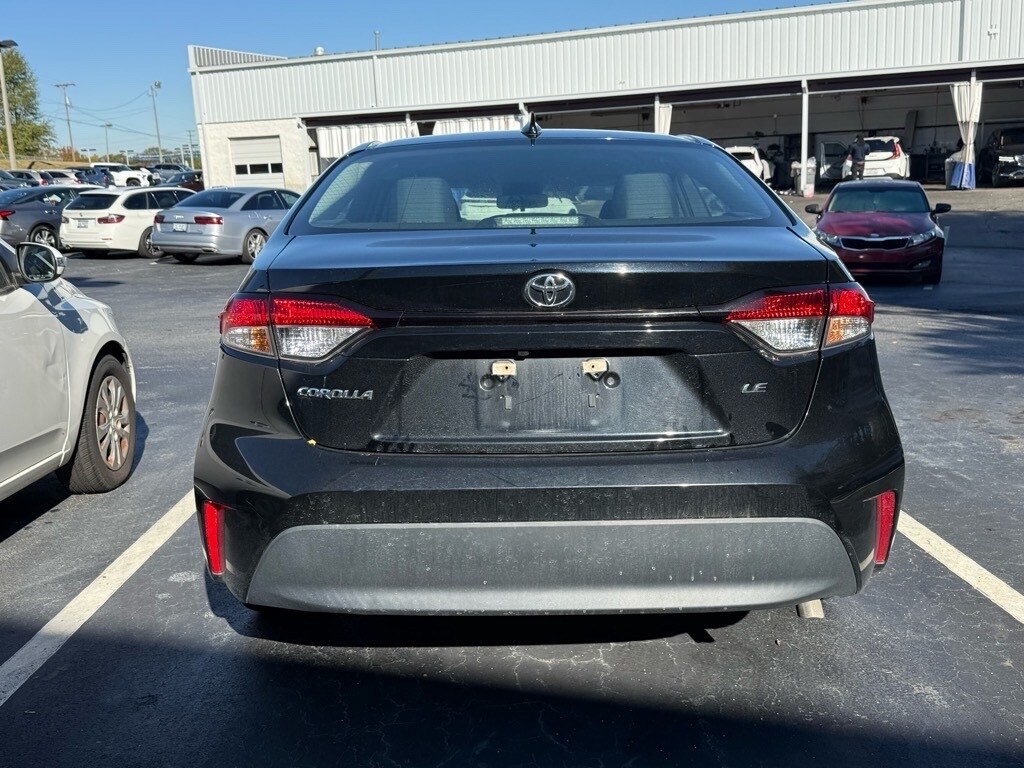 2023 Toyota Corolla LE photo 4