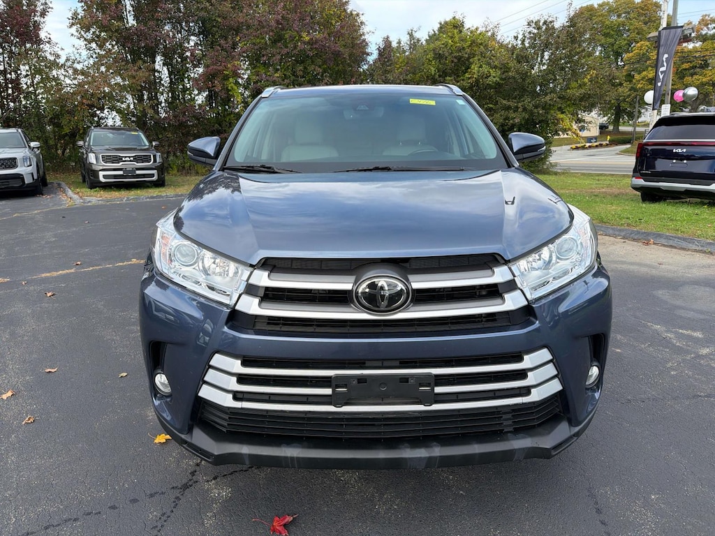 Used 2019 Toyota Highlander XLE WAGON