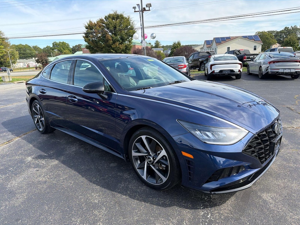 Used 2021 Hyundai Sonata . Car