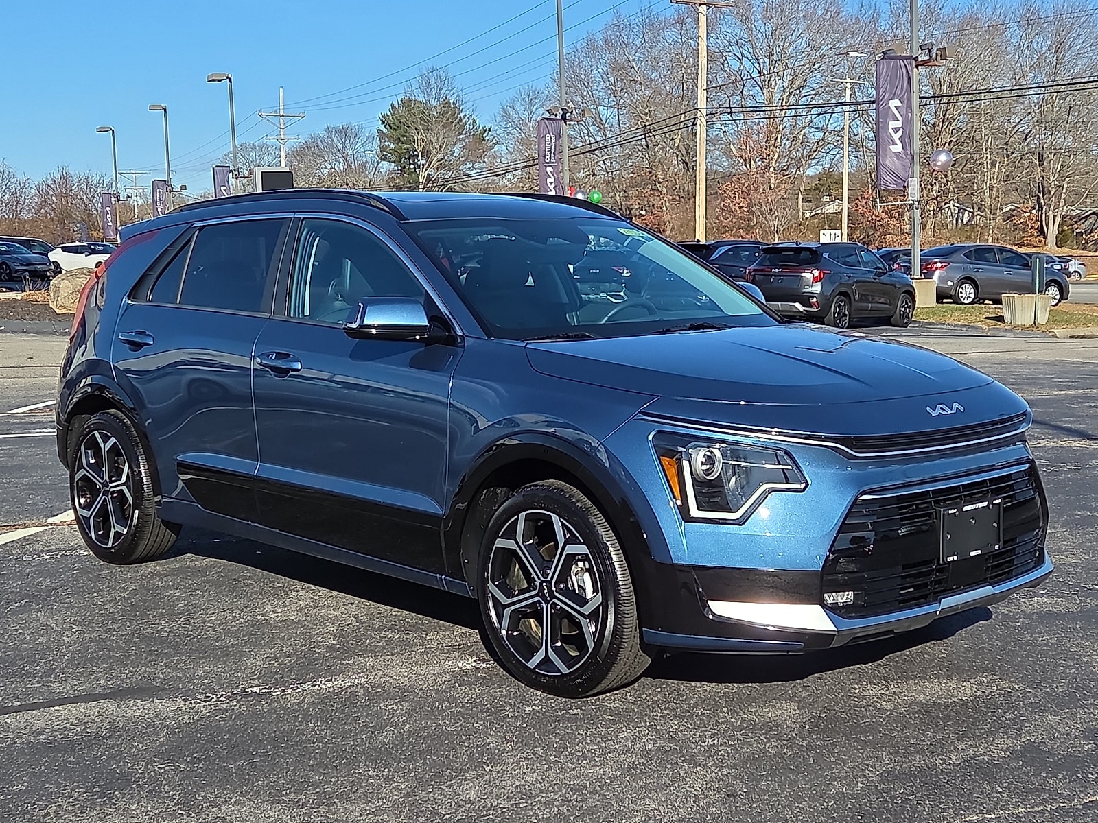 2025 Kia Niro EX Touring's photo