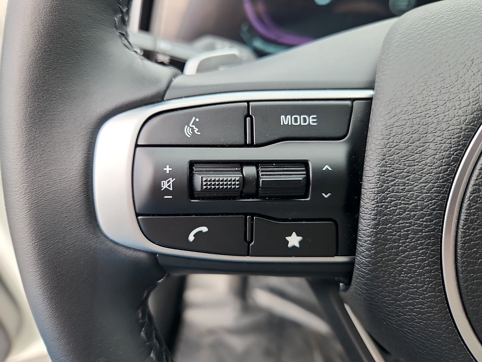 2025 Kia Sportage EX Hybrid - Photo 21