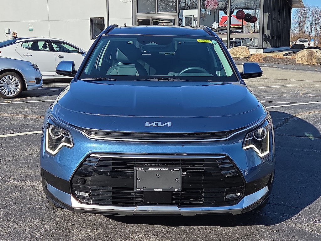 Used 2025 Kia Niro EX Touring WAGON