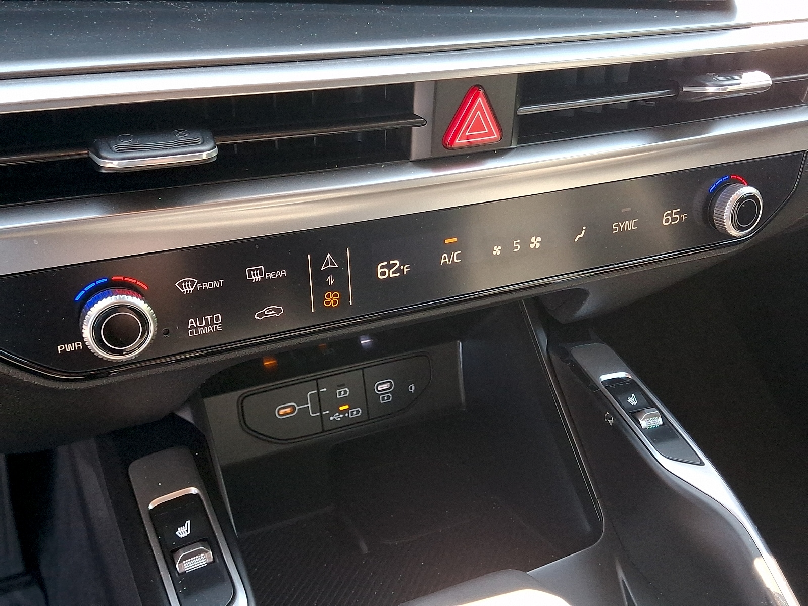 2026 Kia Sorento S - Photo 16