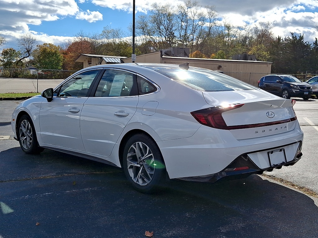 Used 2023 Hyundai Sonata SEL SEDAN