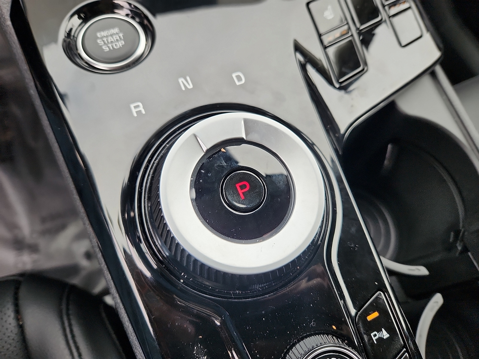 2025 Kia Sportage EX Hybrid - Photo 15