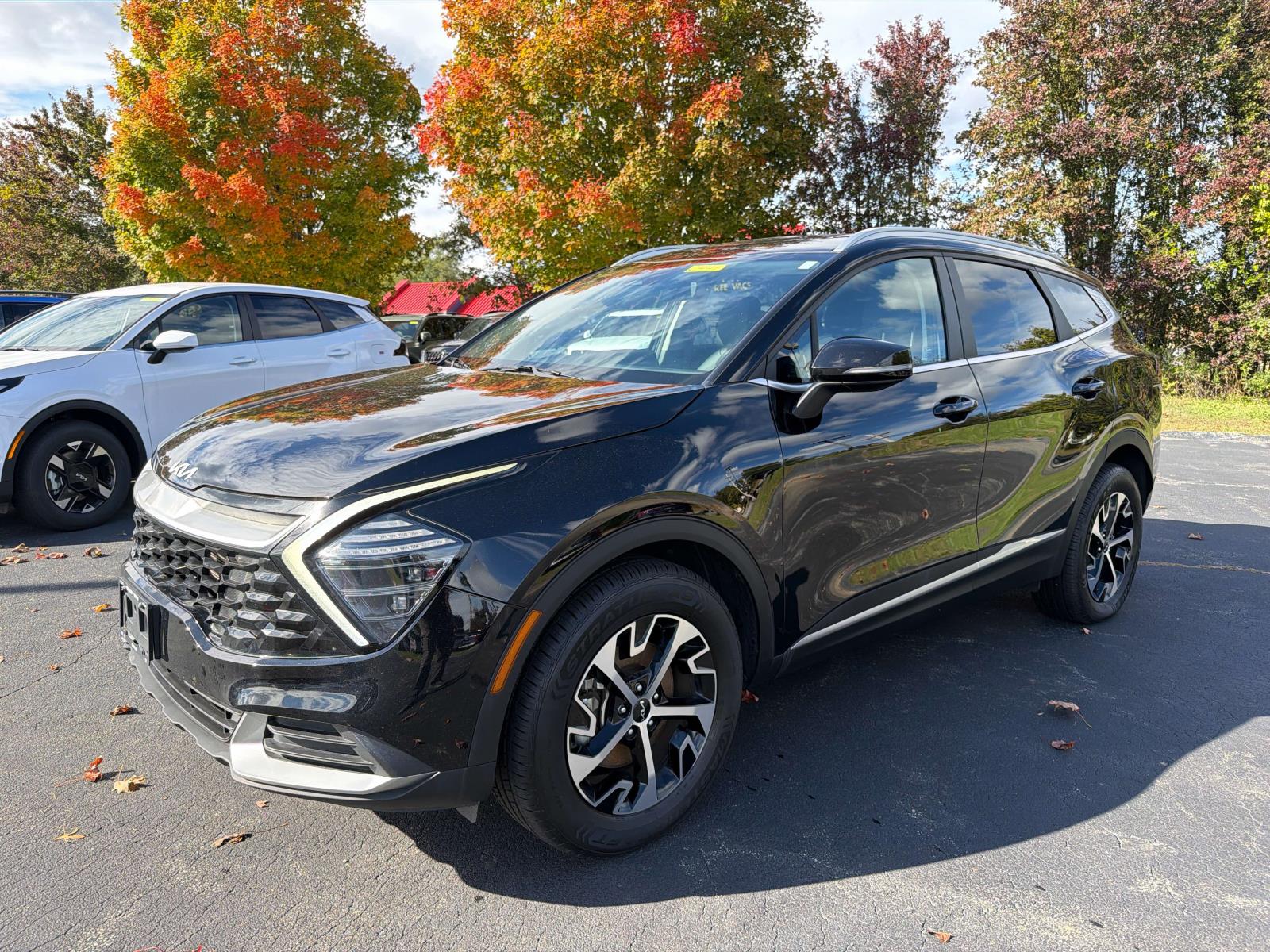 2024 Kia Sportage EX's photo