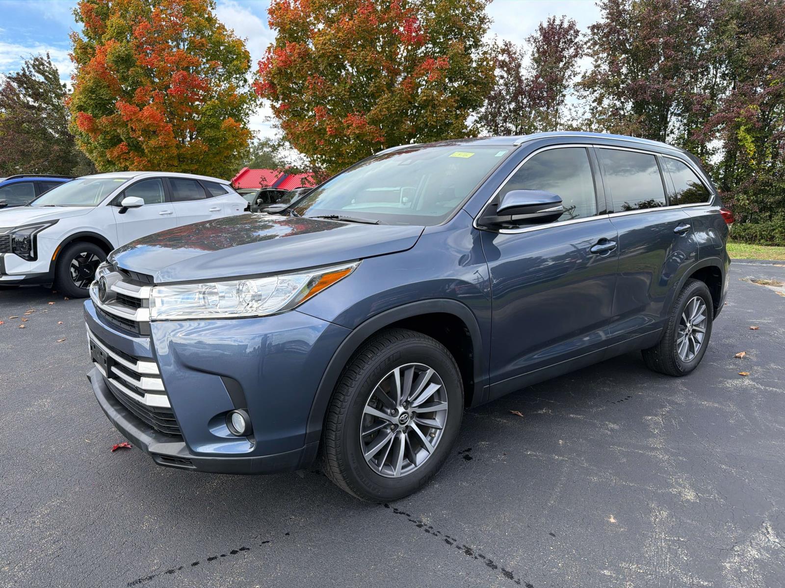 2019 Toyota Highlander XLE's photo