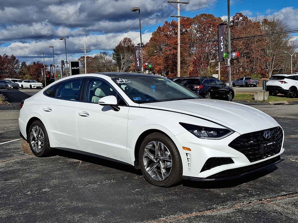 Used 2023 Hyundai Sonata SEL SEDAN