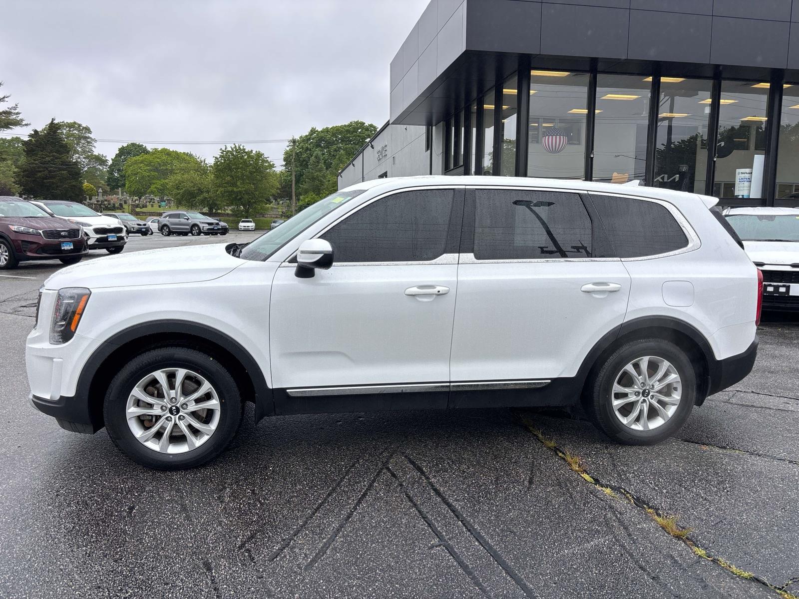 Used 2020 Kia Telluride LX with VIN 5XYP2DHC1LG068403 for sale in Groton, CT