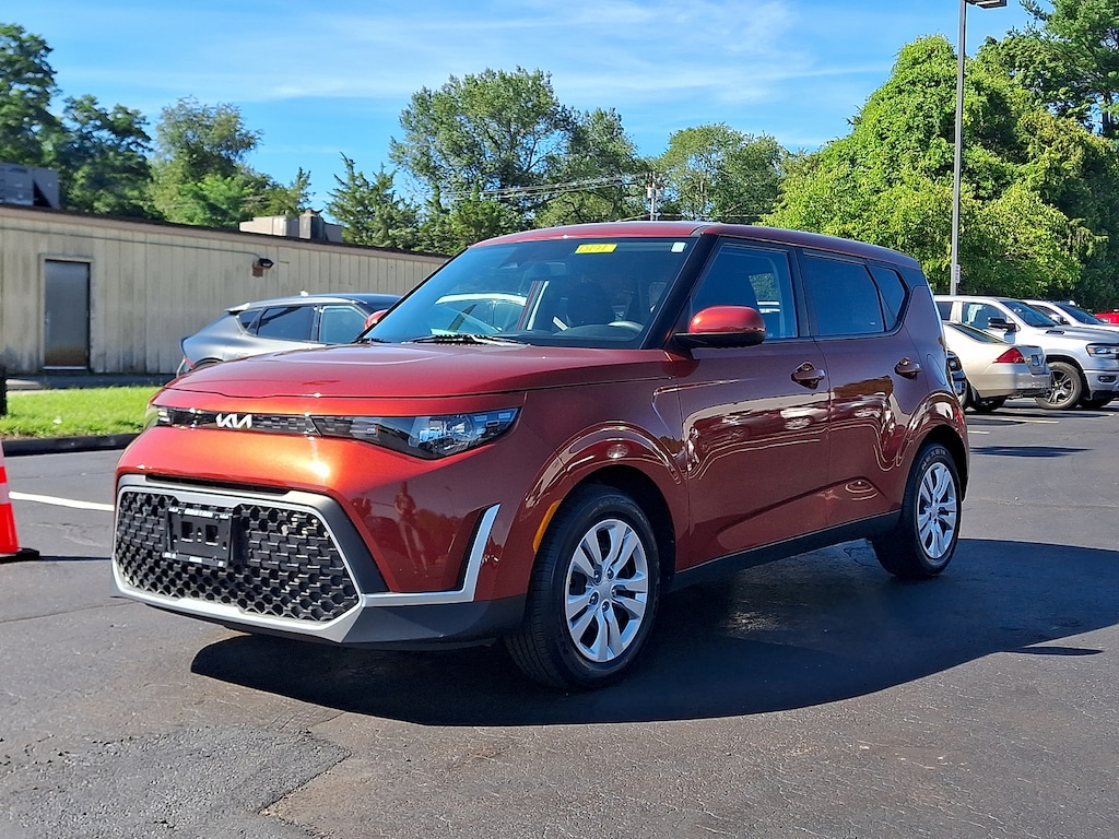 Certified 2023 Kia Soul LX WAGON