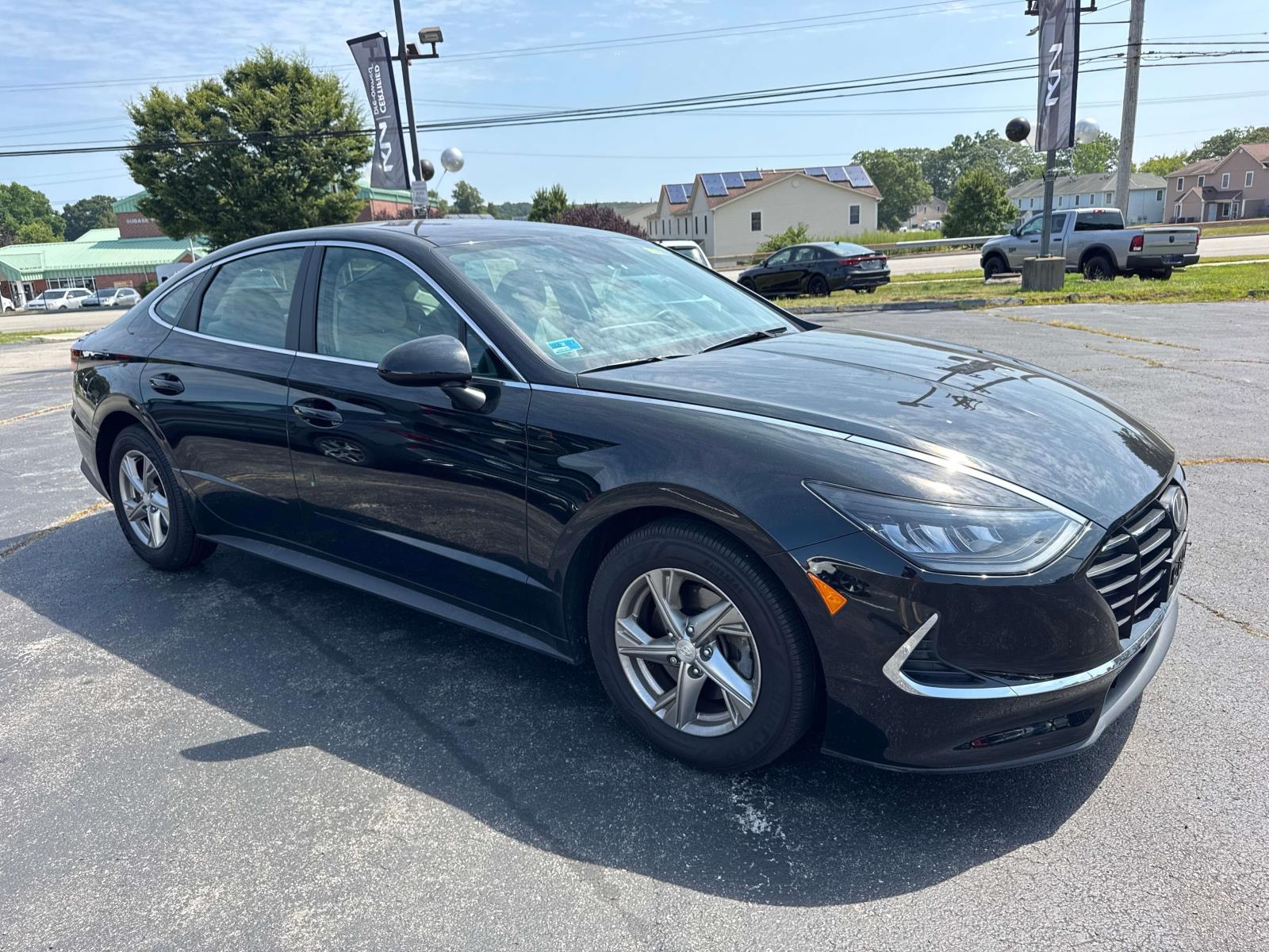 2022 Hyundai Sonata SE photo 3