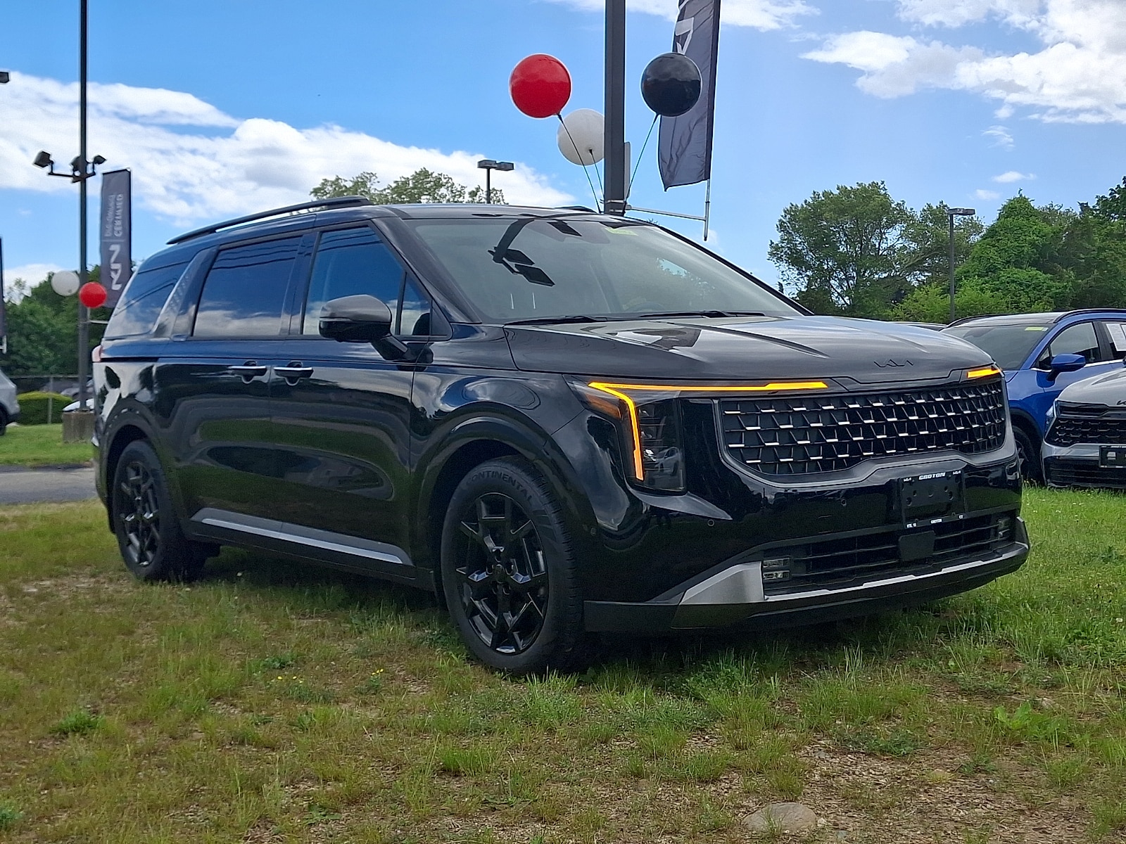 2026 Kia Sedona SX's photo