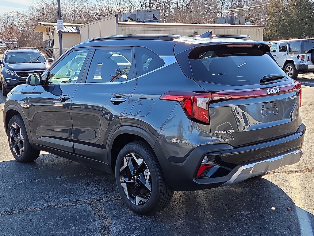 Used 2025 Kia Seltos EX WAGON