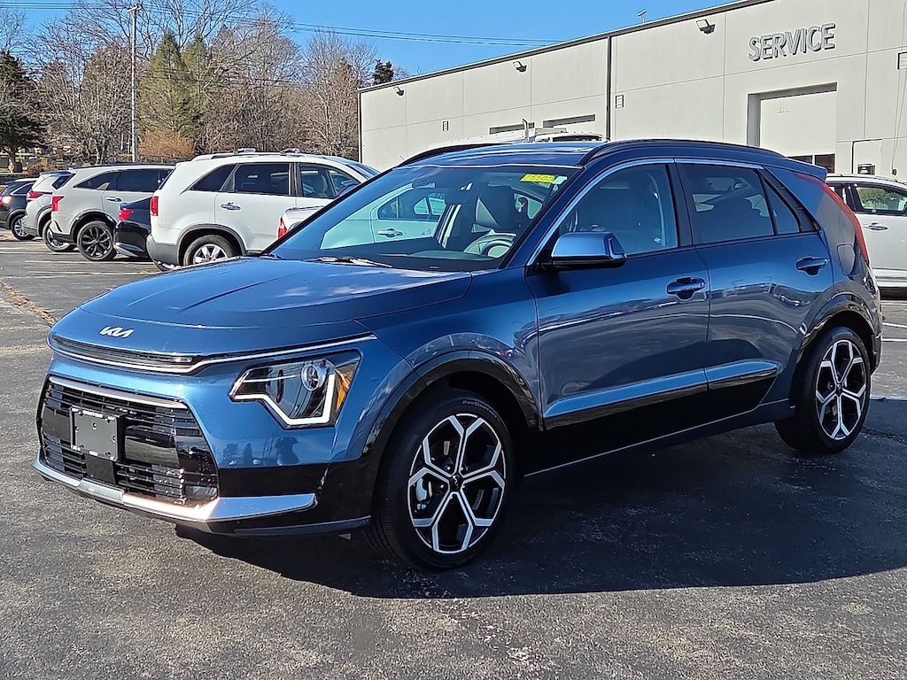 Used 2025 Kia Niro EX Touring WAGON