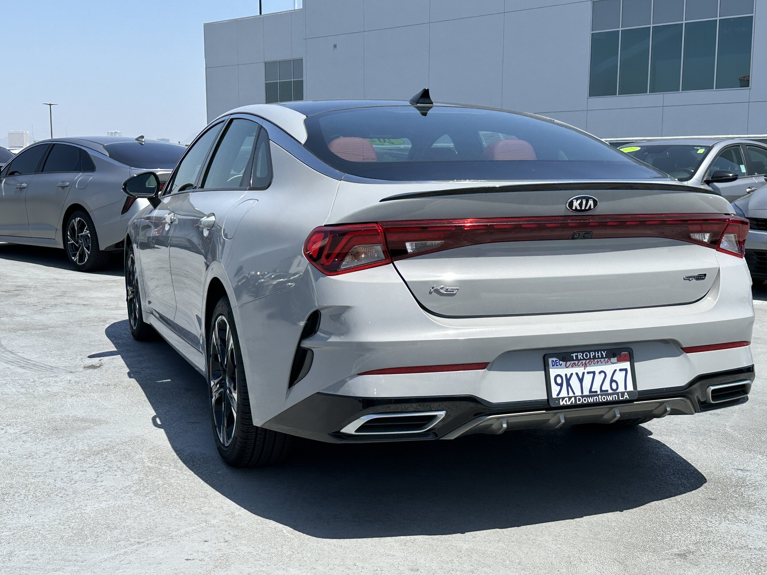 View vehicle photo 4