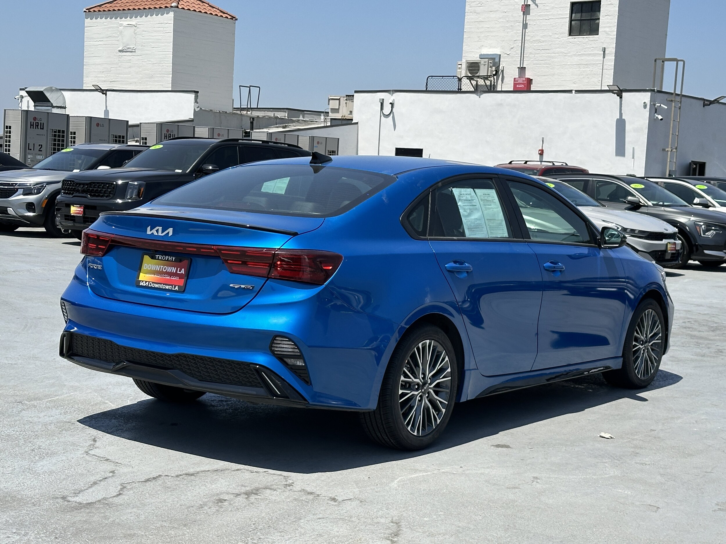 View vehicle photo 7
