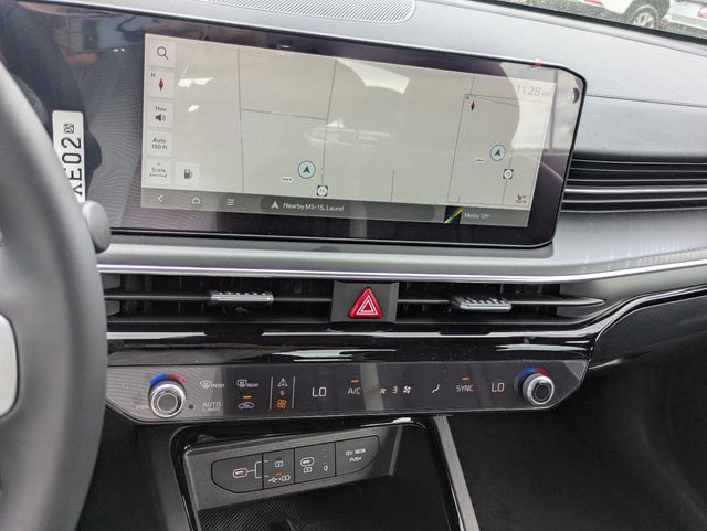 2025 Kia K5 GT-Line - Photo 17