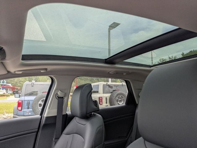 2026 Kia Sportage SX - Photo 12
