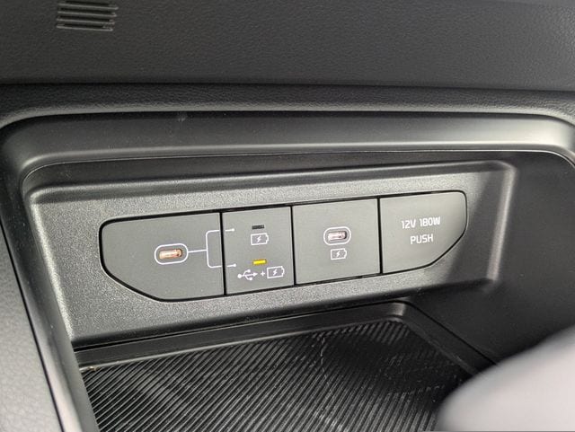 2026 Kia K5 LXS - Photo 18