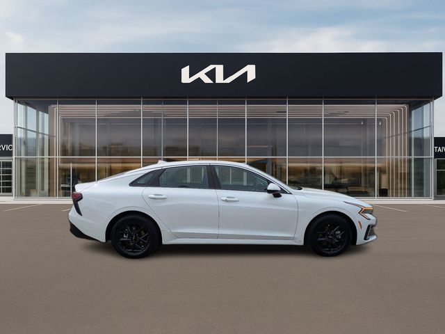 2026 Kia K5 LXS - Photo 8